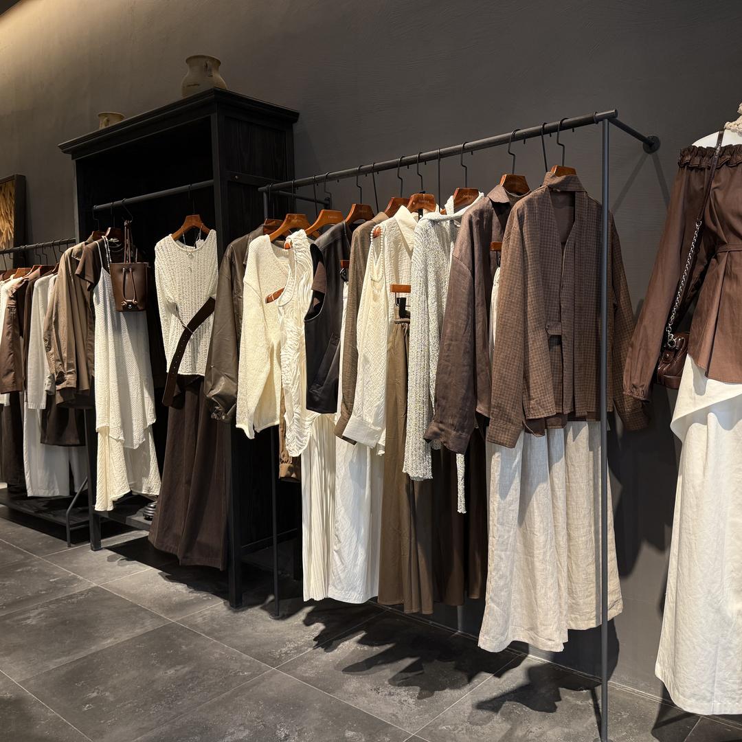 金总轻奢定制女装