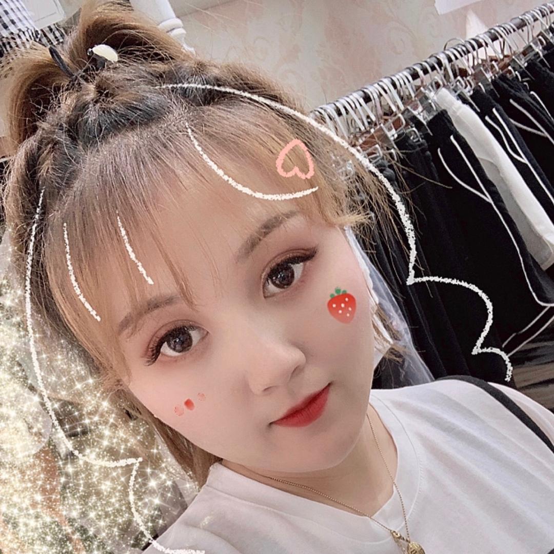 华阴农贸市场可米鞋服店（园园）