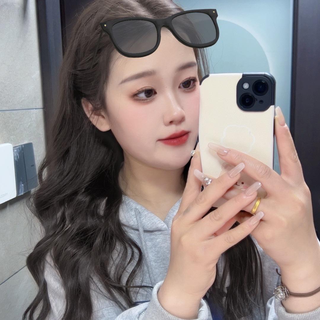 @小小小赵
