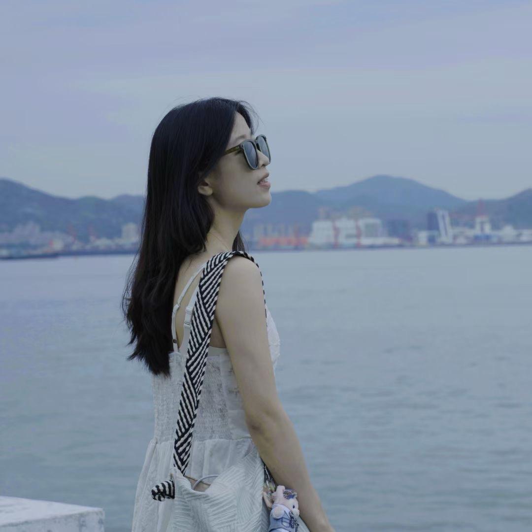 养花菌《沈谭》连载中...