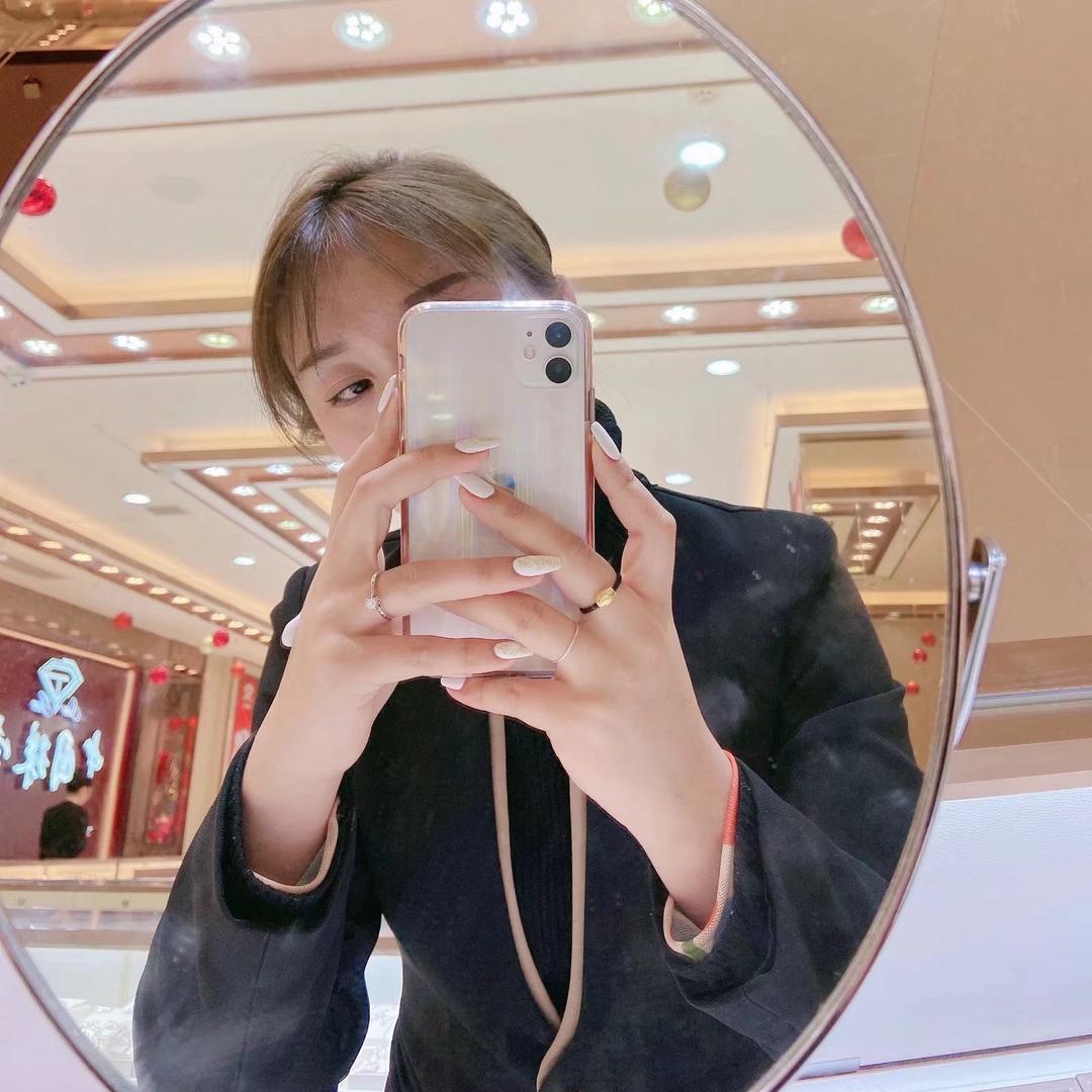 小梅子♣️的小马