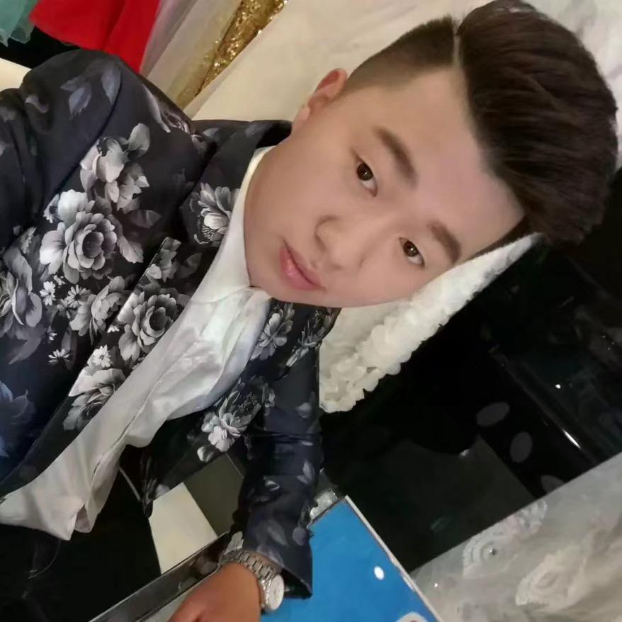 濮阳市昆吾路吉木造型大帅