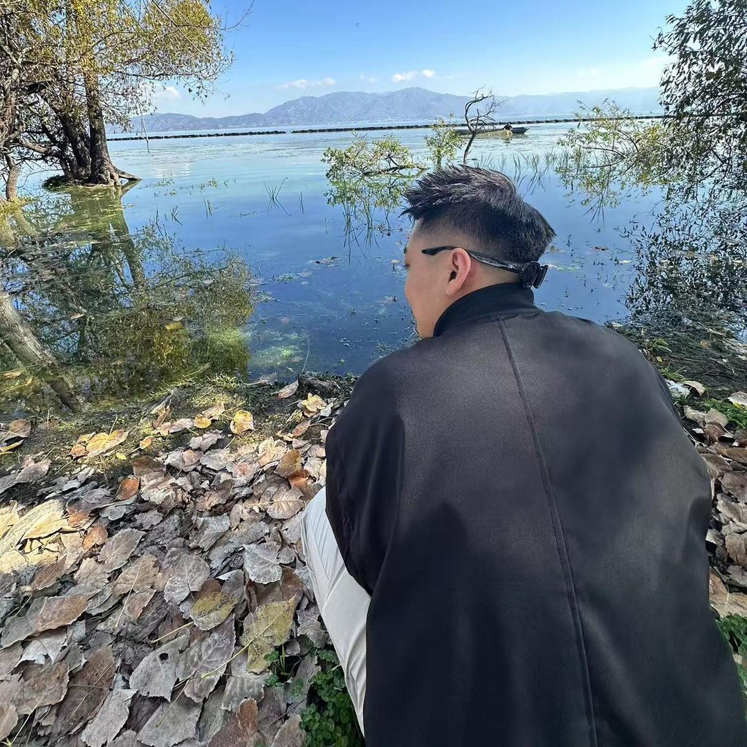 周柏