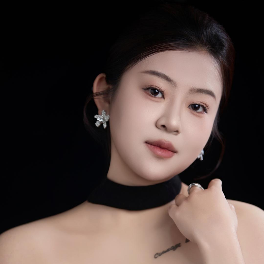 王𝒲𝒶𝓃ℊ ᥫᩣ