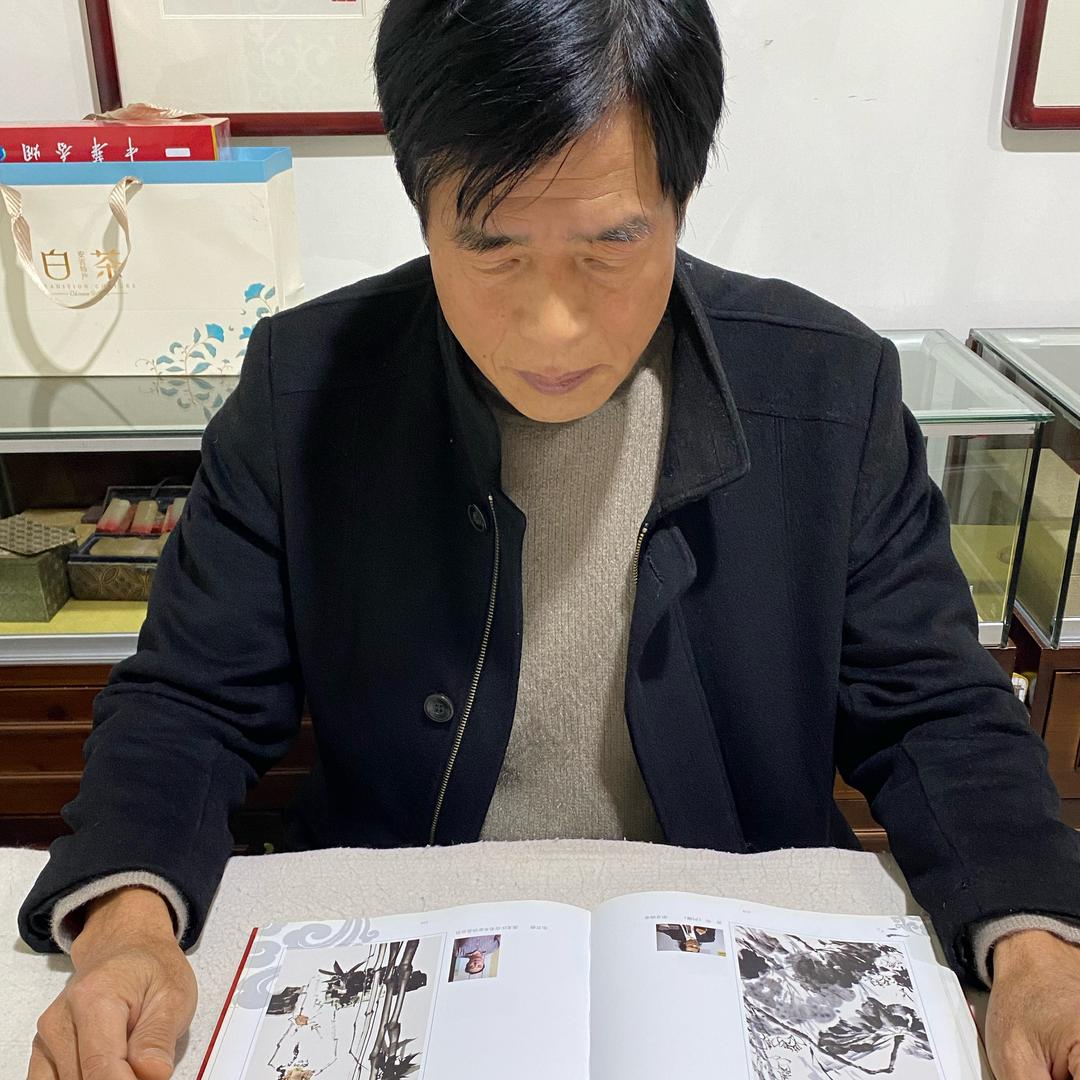 画家吴建明