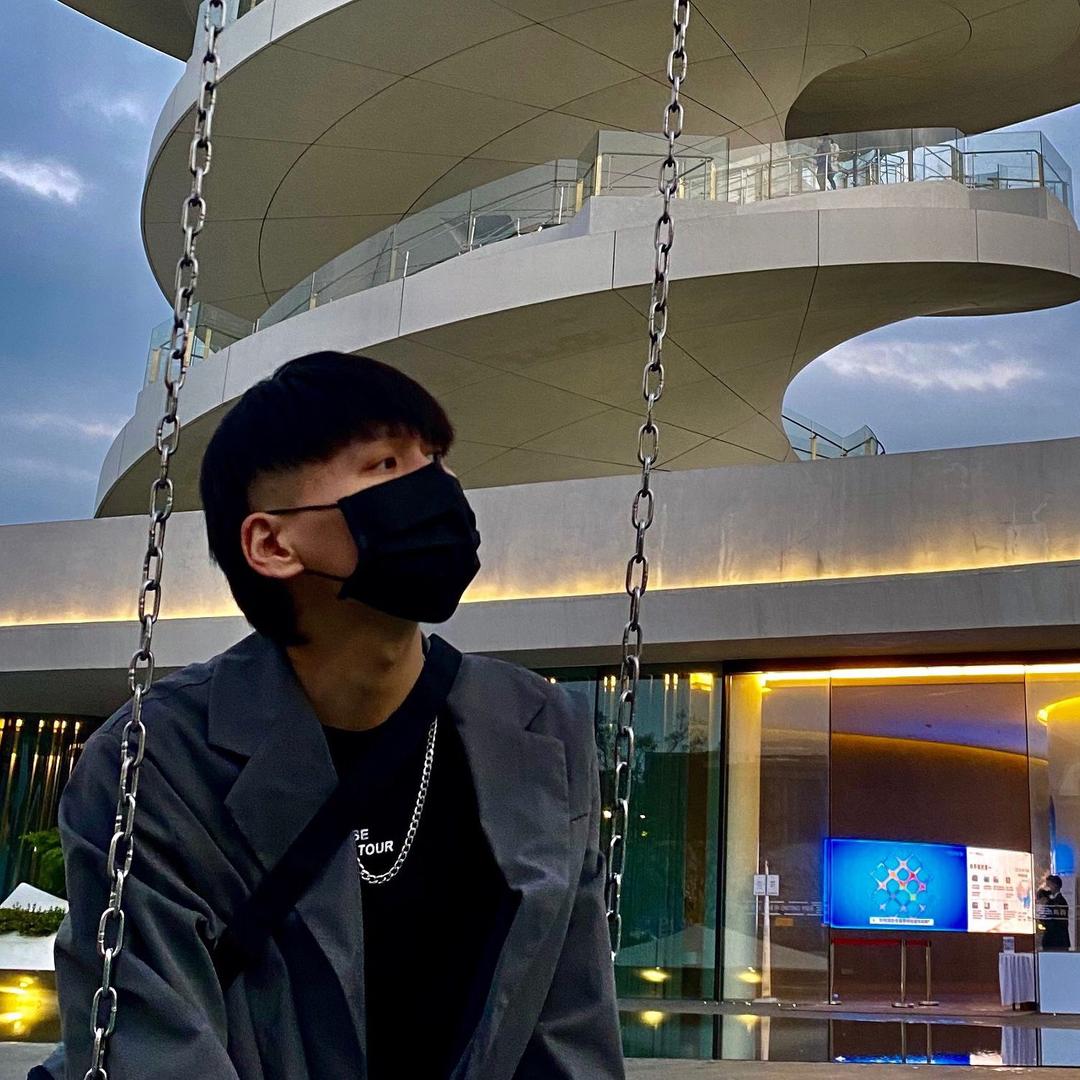 正经男孩