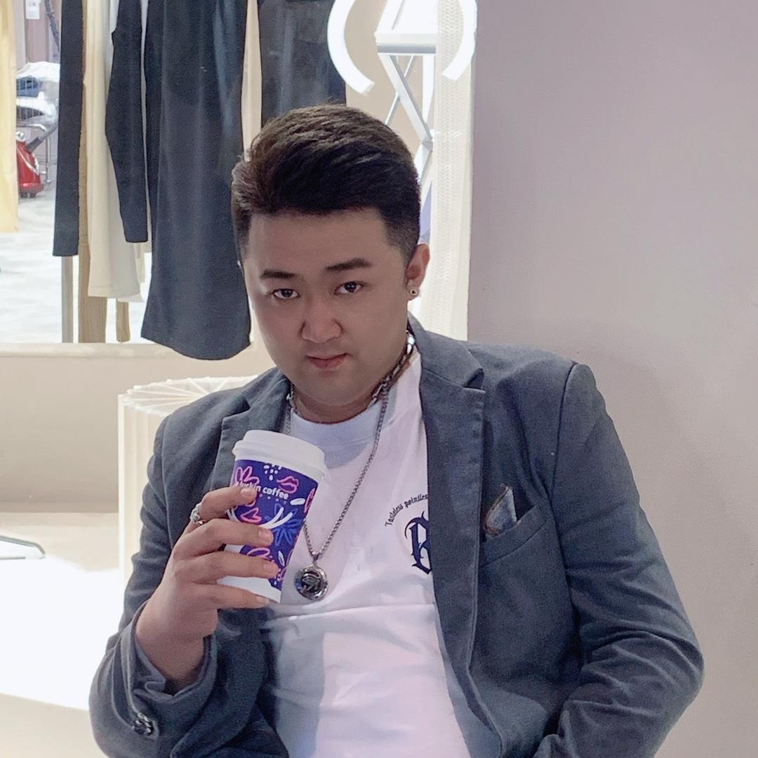 新悦城咔曼会烫发的姚