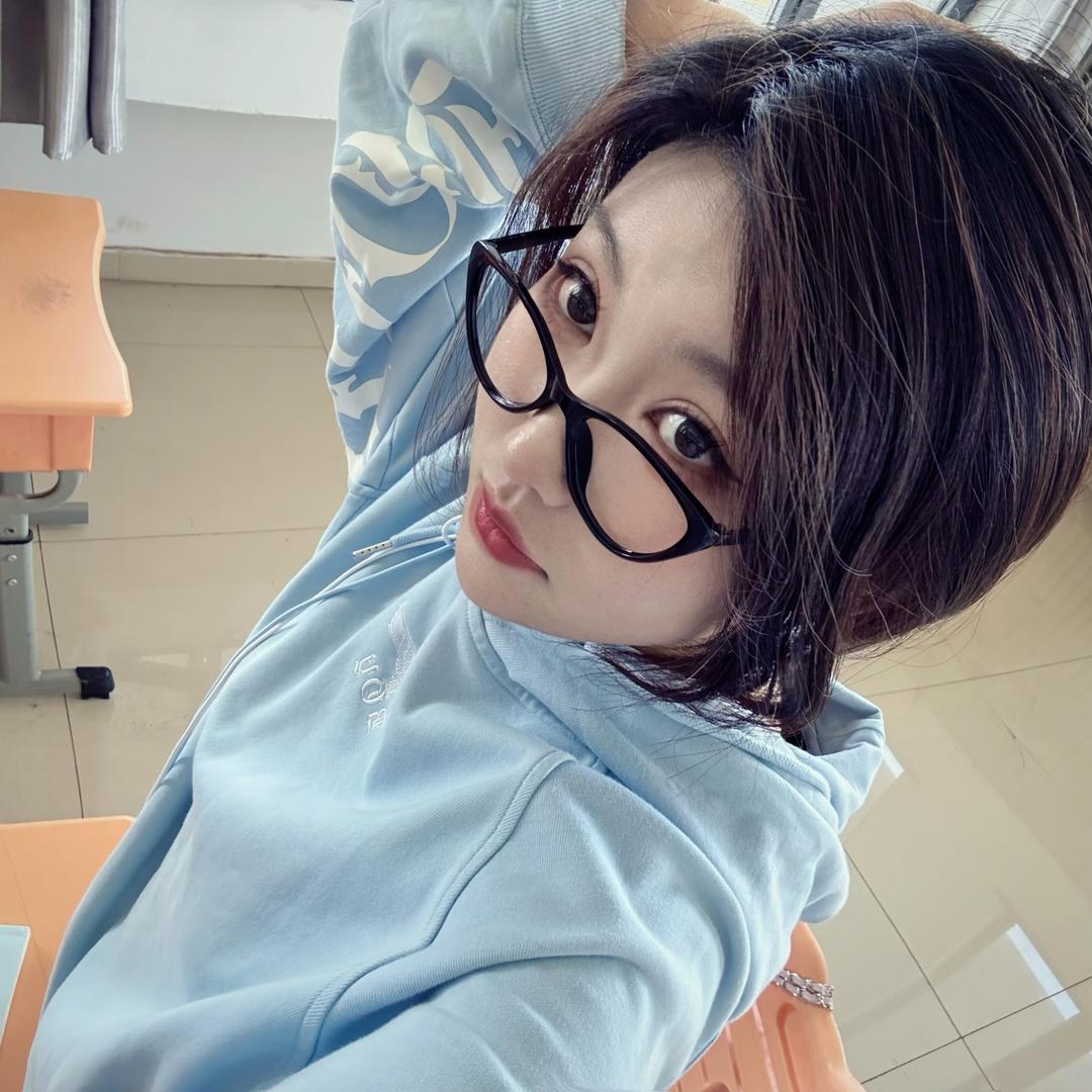 小兰同学🪐（想减肥版）