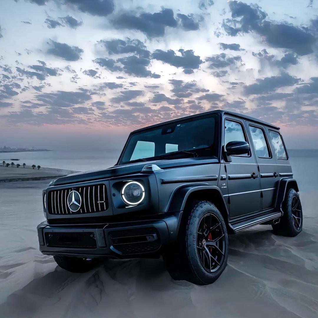 蓝天白云，花草