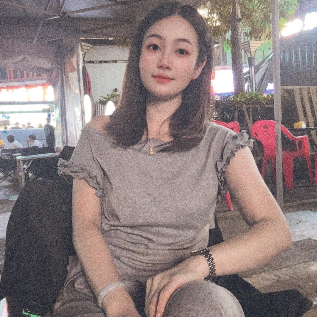 Miao.H.Ling 👧