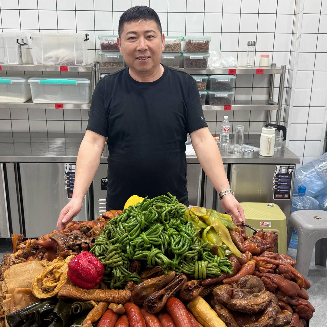 东胜区龚师傅大锅卤菜熟食店（个体工商户）