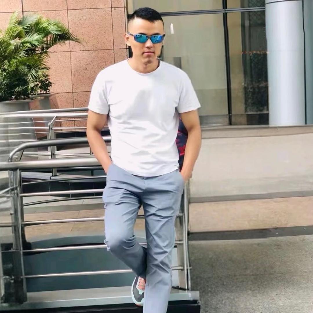 大脸板板
