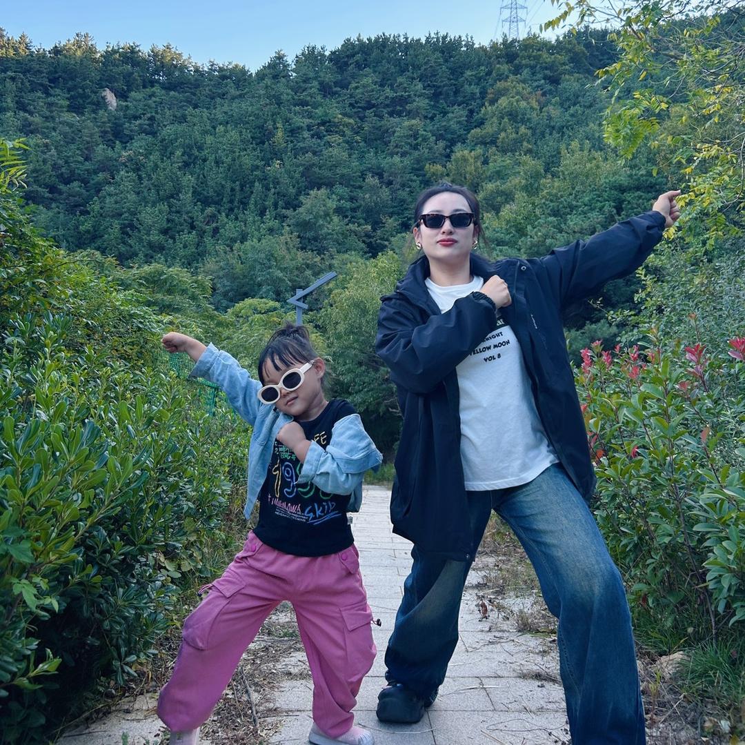 大芸爱吃樱桃🍒