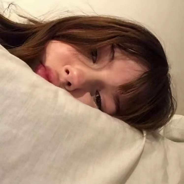 两两