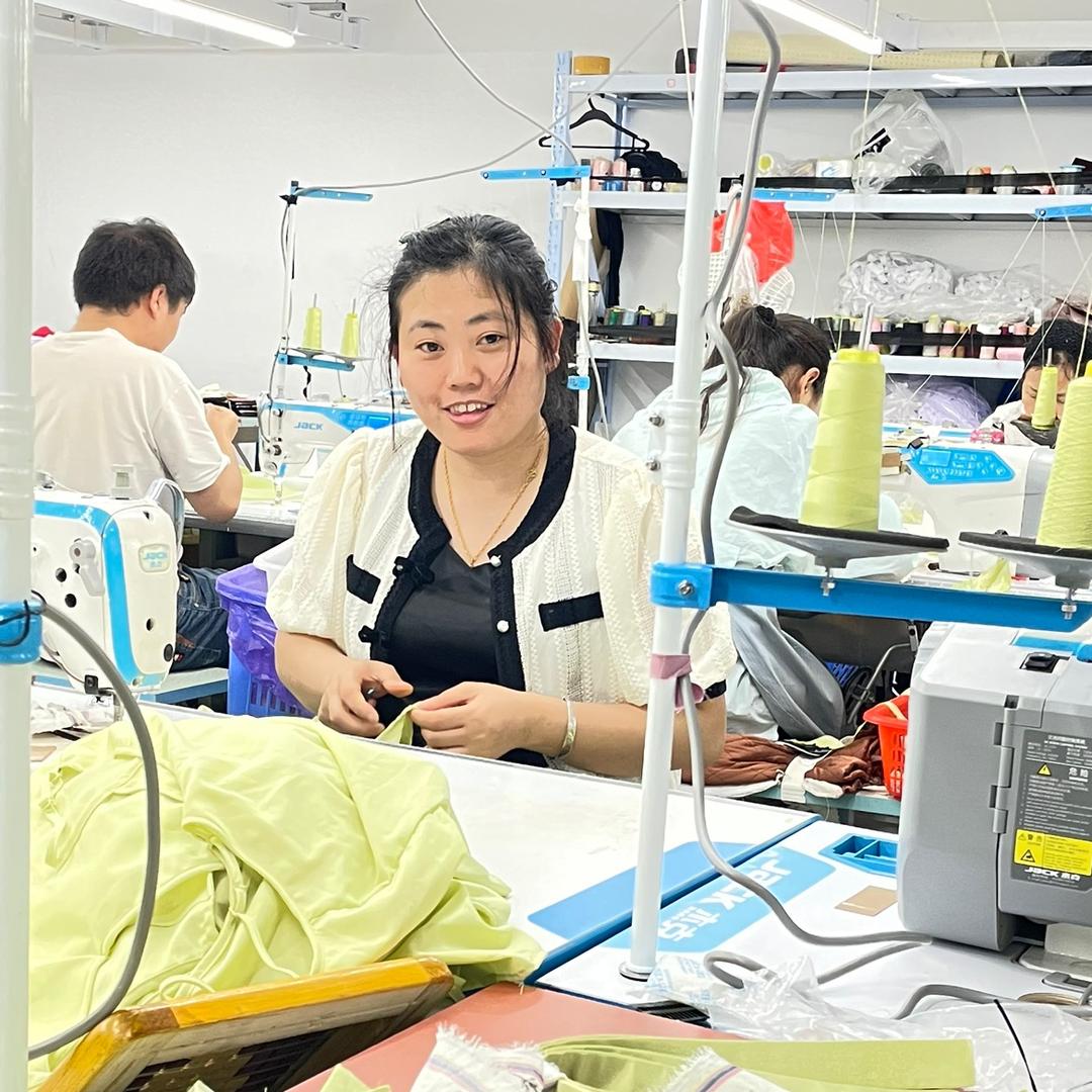 小陈做衣服