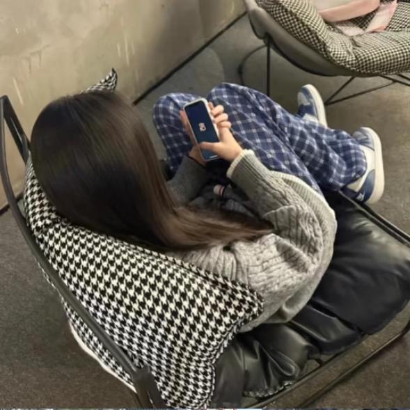恐龙🍞.