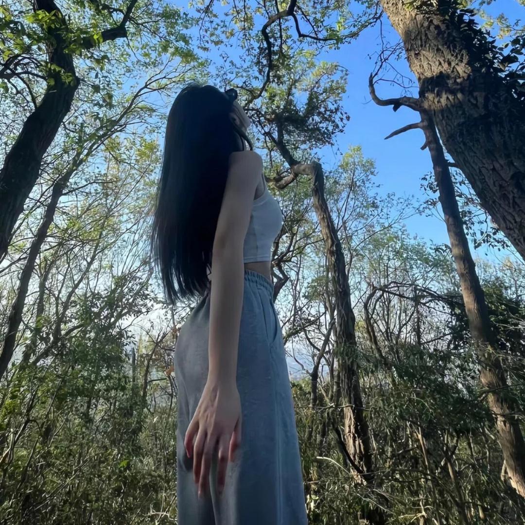 ʟ̆̈ᴜ̆̈ᴄ̆̈ᴋ̆̈ʏ̆̈🧡