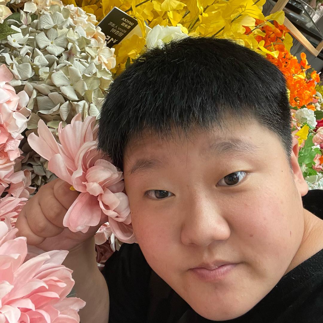 坤坤不爱吃糖🍬