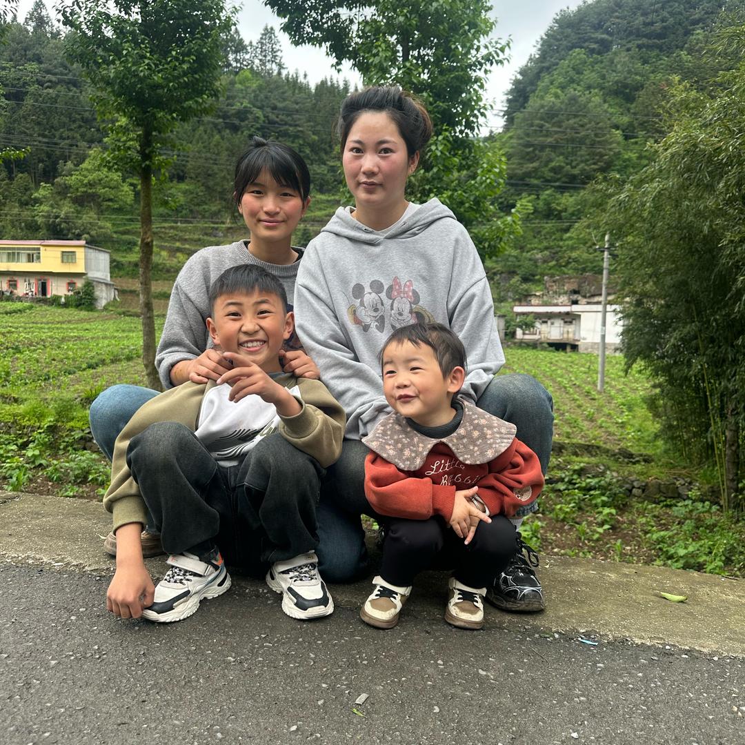 王熙熙家幺爸(王琴)