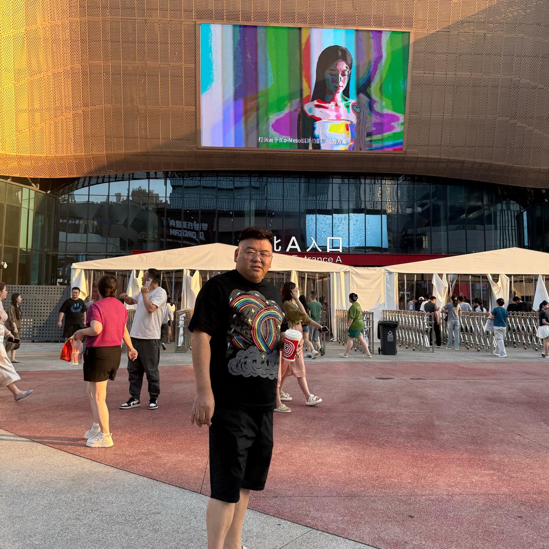 地板憨憨哥