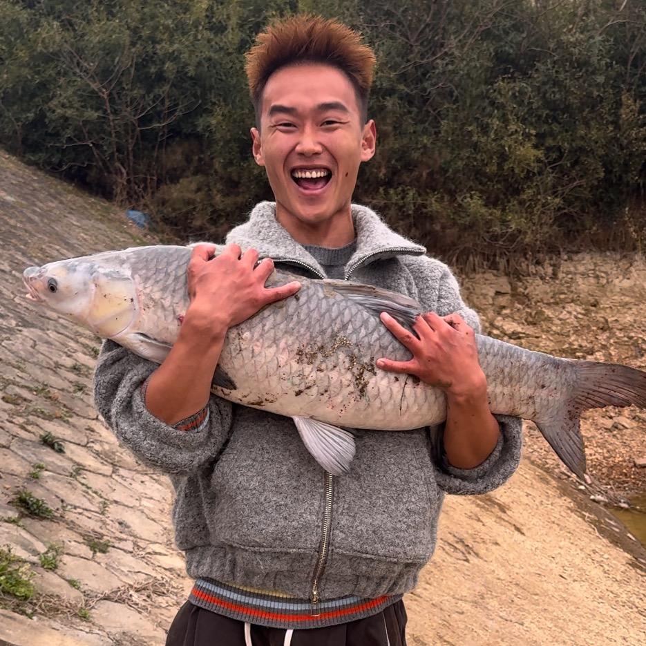 王嫂爱钓鱼