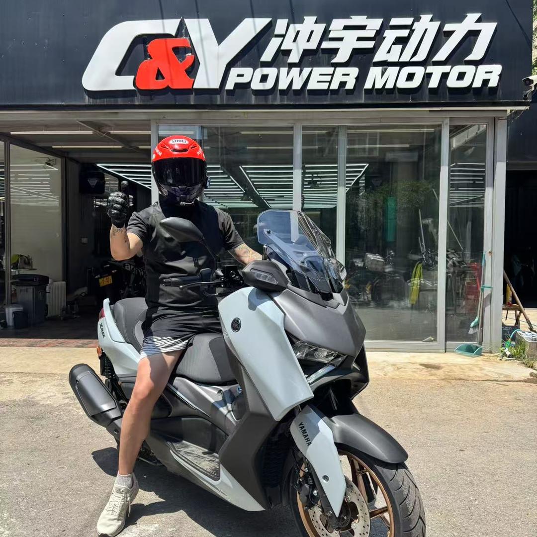 丹东岳煊