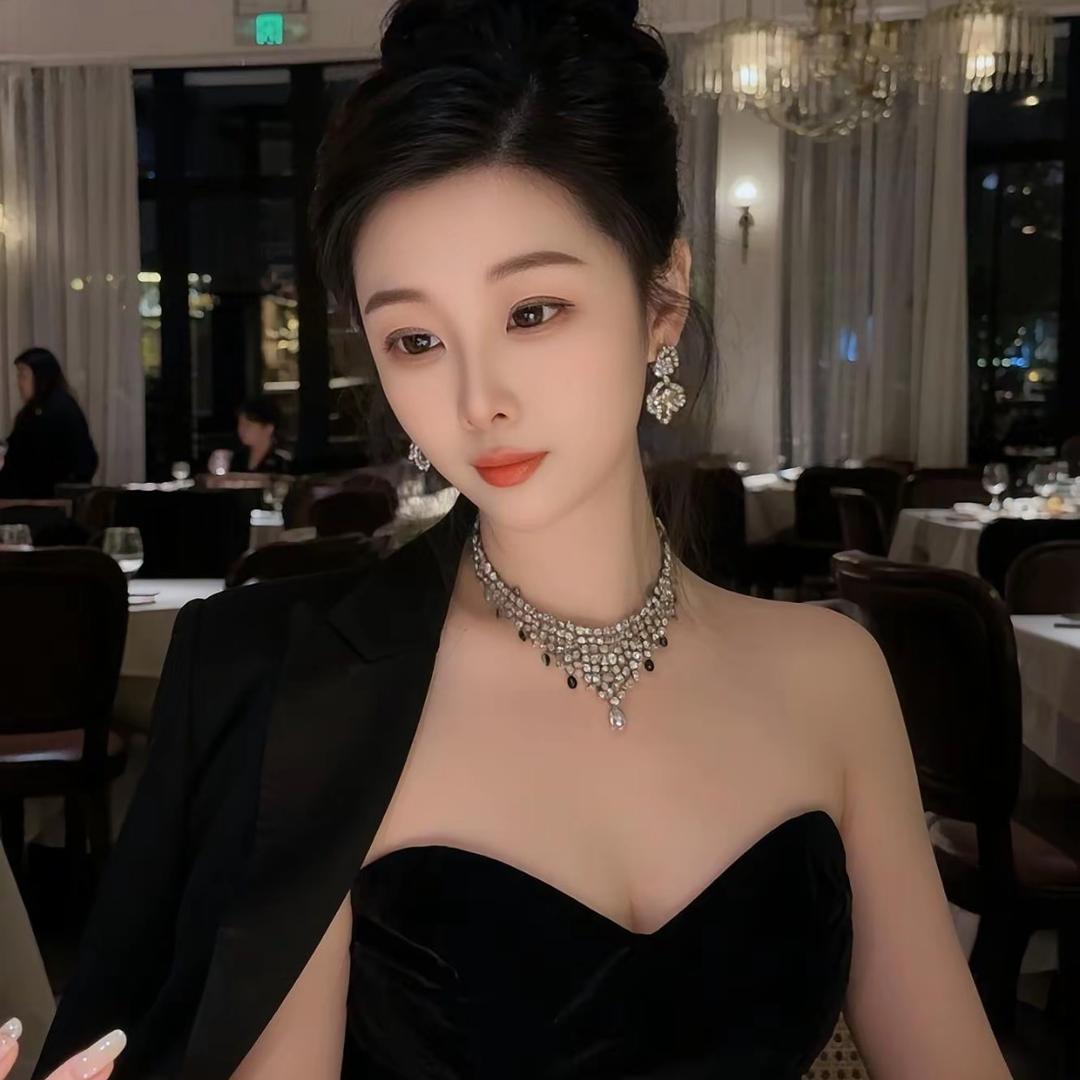 石狮雅婷