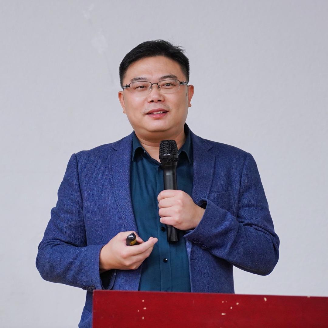 快乐规划师何富乐