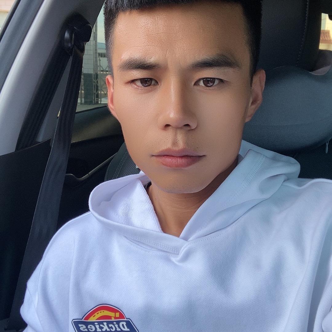 🕊️李白不黑