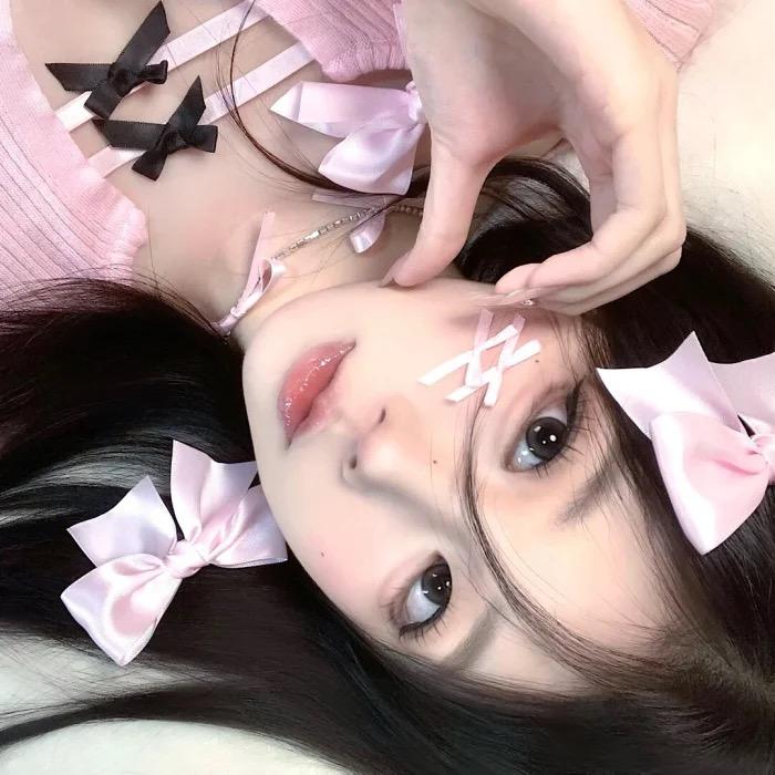思思.