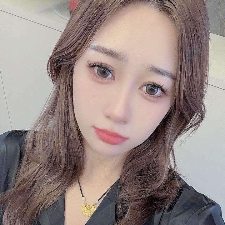 奶心（❤️婚礼化妆师）