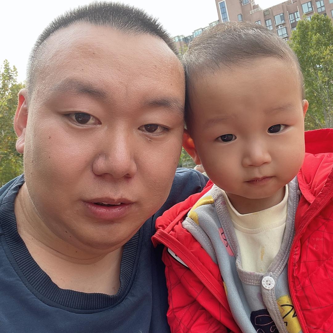 阿涛爆汁烤冷面.潮汕蚝烙