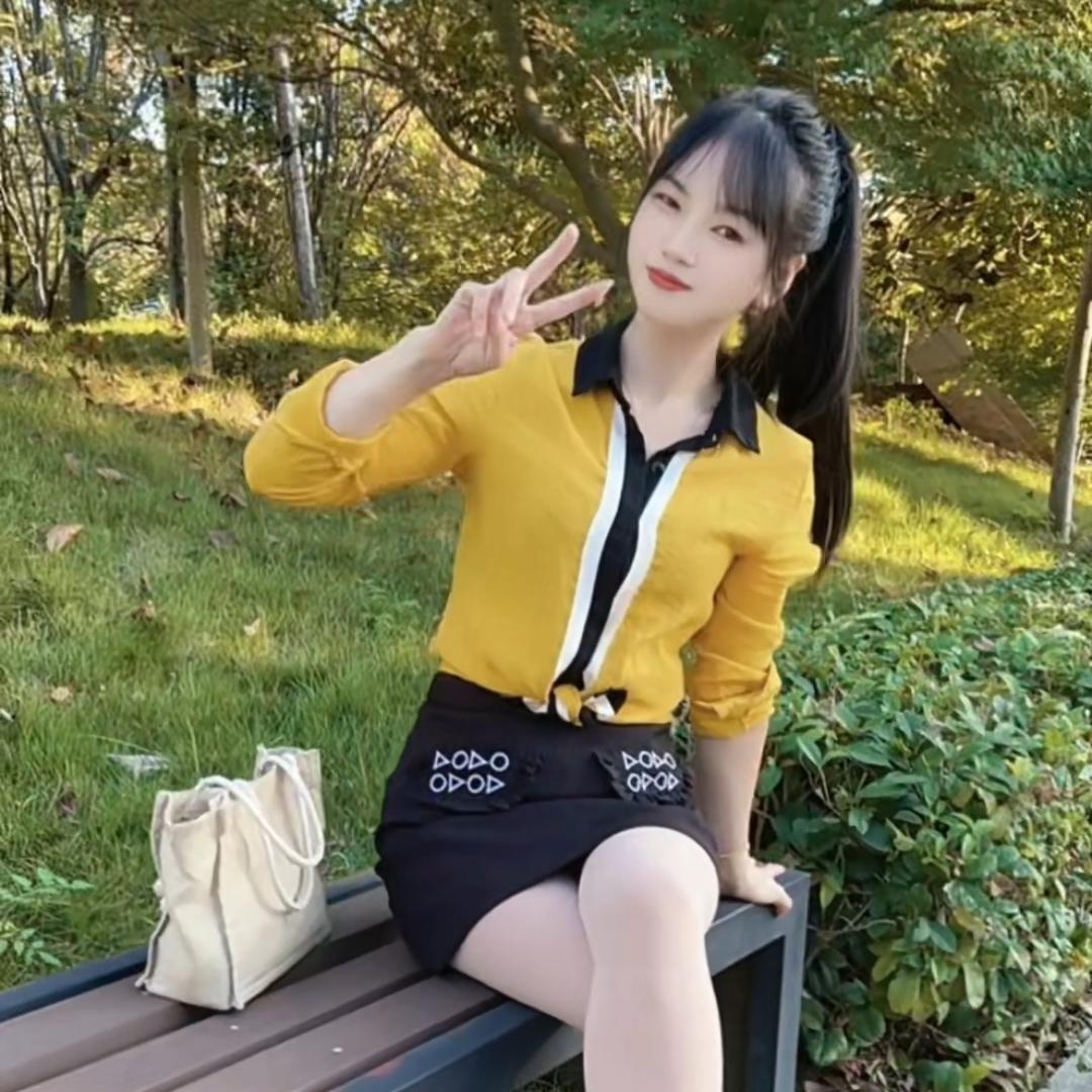 静静❤