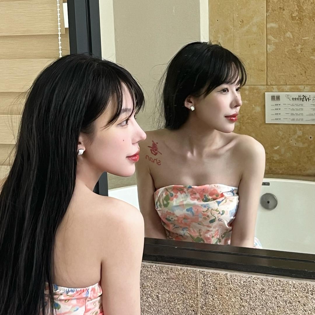 小美Q.（ 都在橱窗）
