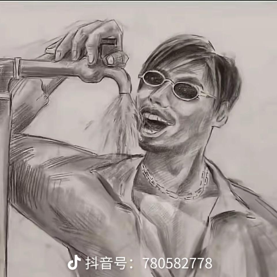 “美少女炖猪蹄”