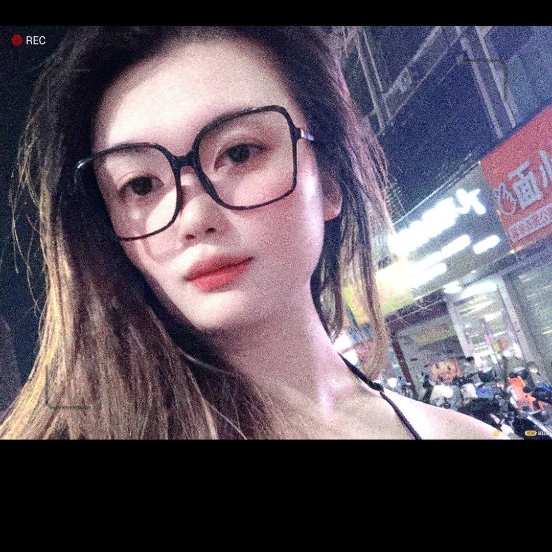 深圳17酒吧 李子彤