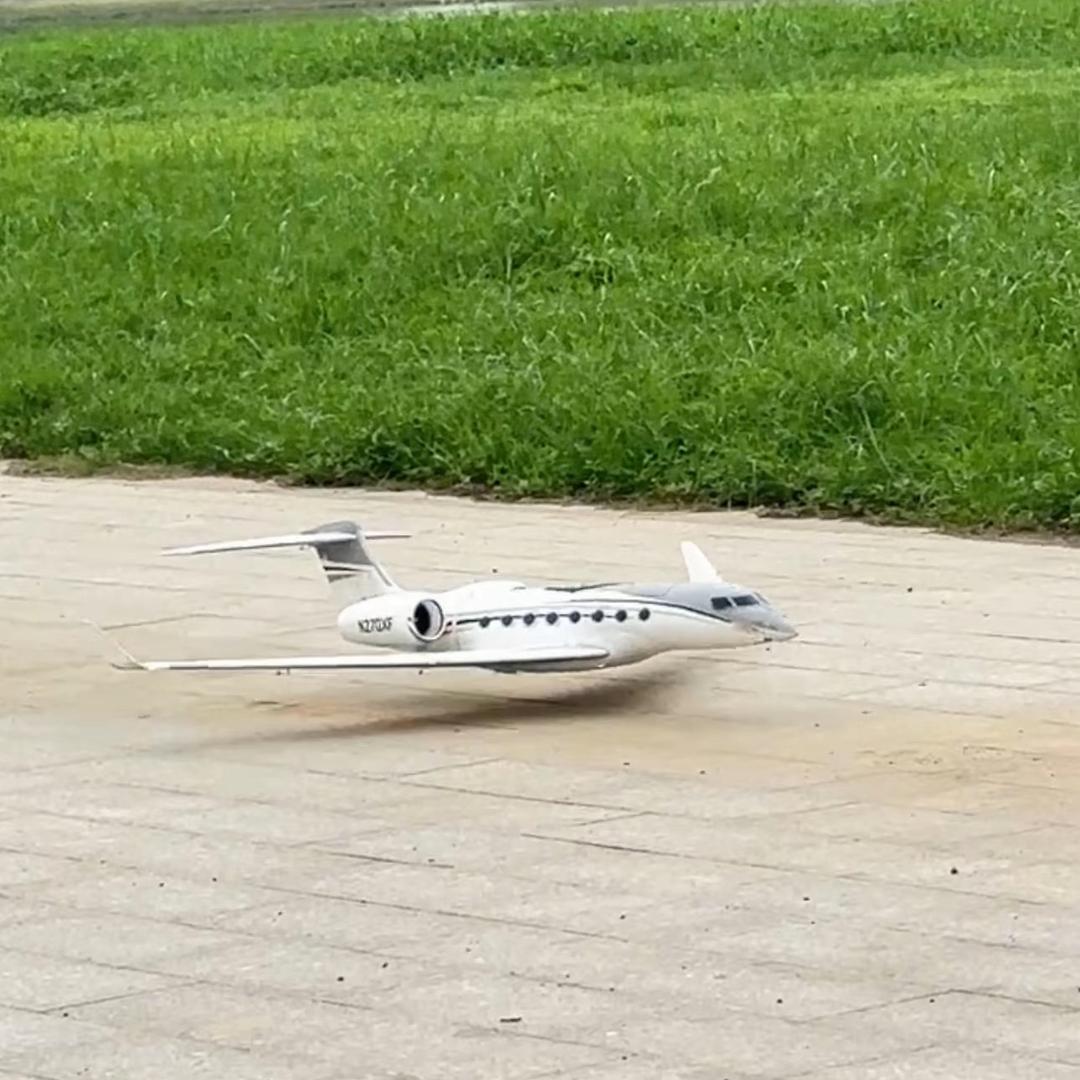 一个做五金车件的小伙