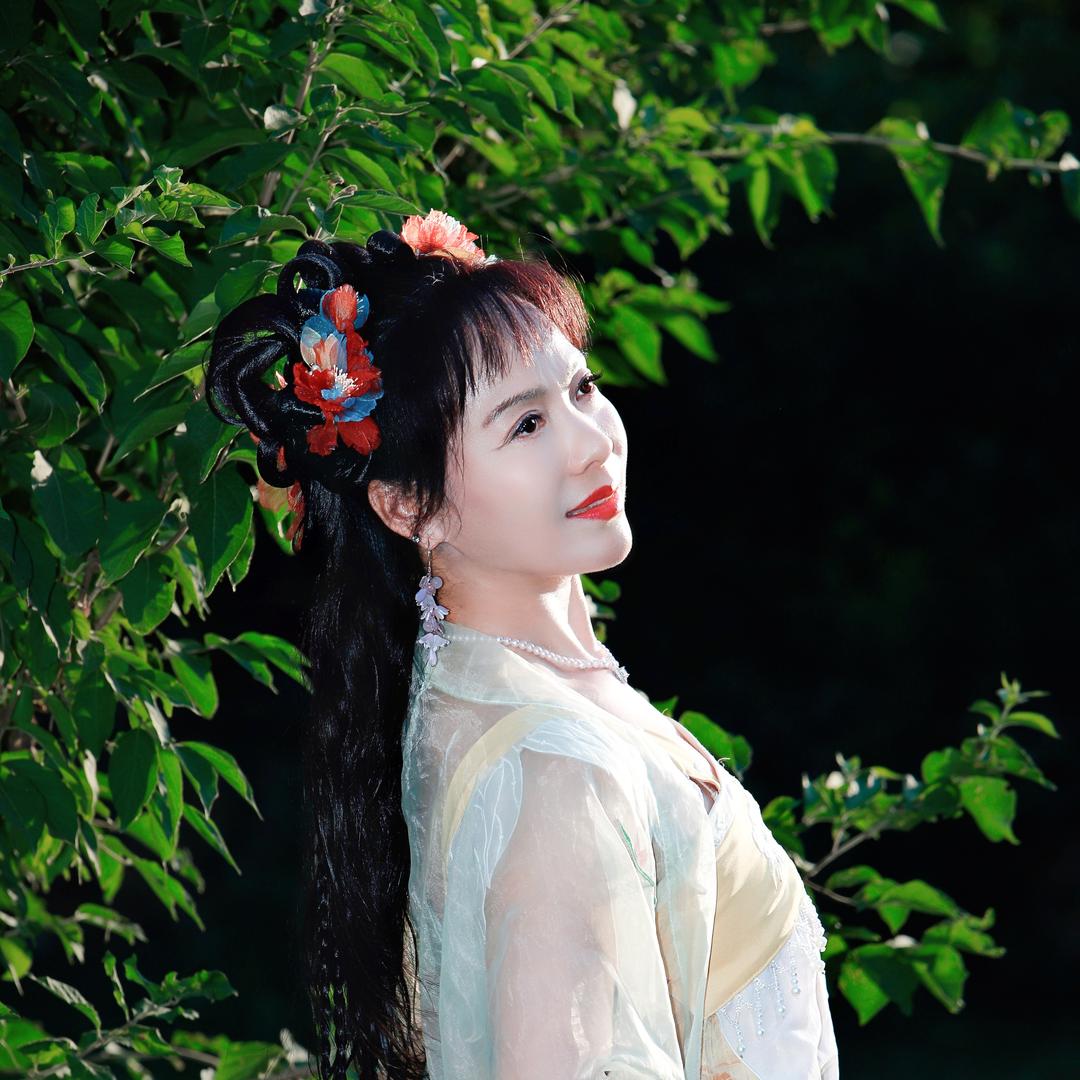 幸福满满的小女人