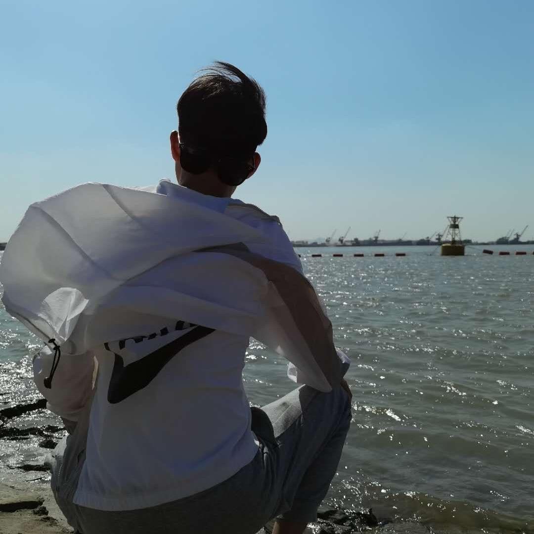 越玲珑东部新城客服  小泽