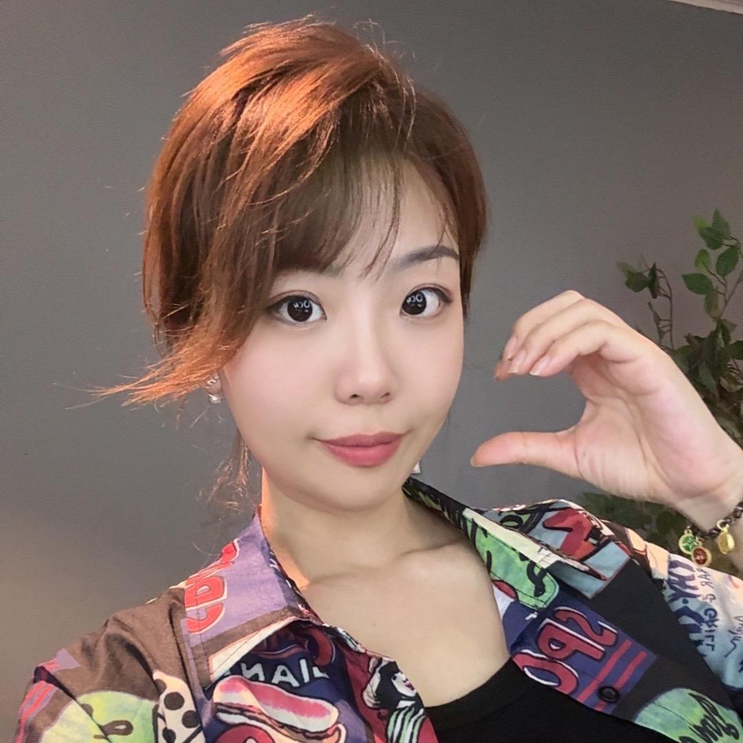 吃太饱了休息一下