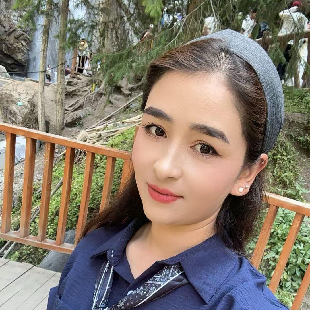 。😘莎车美女😘😘
