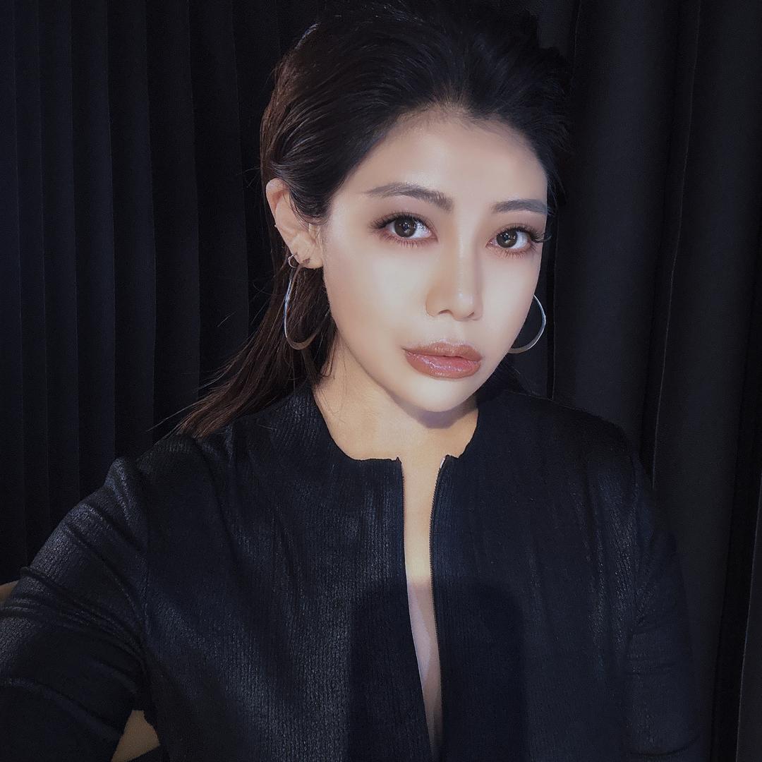 无二三