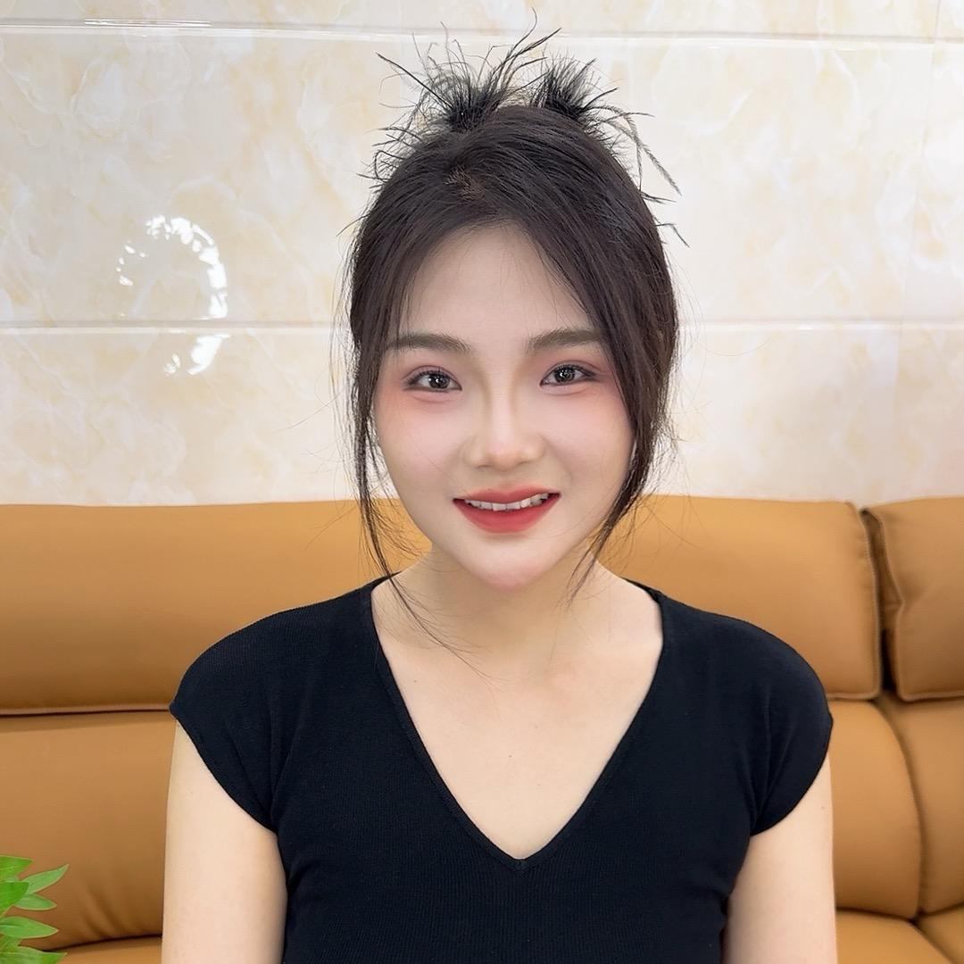 邓紫依（小吃卷饼）