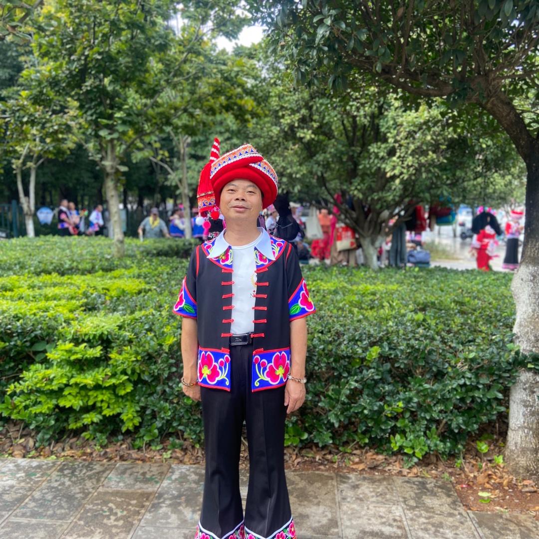 学医学易的彝人老起