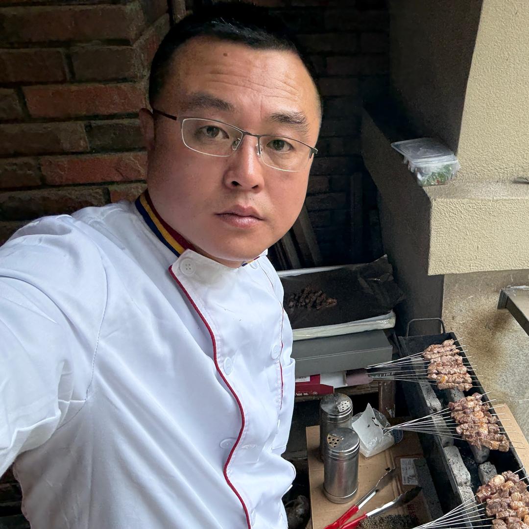 蒙王宫哥带你做烤羊