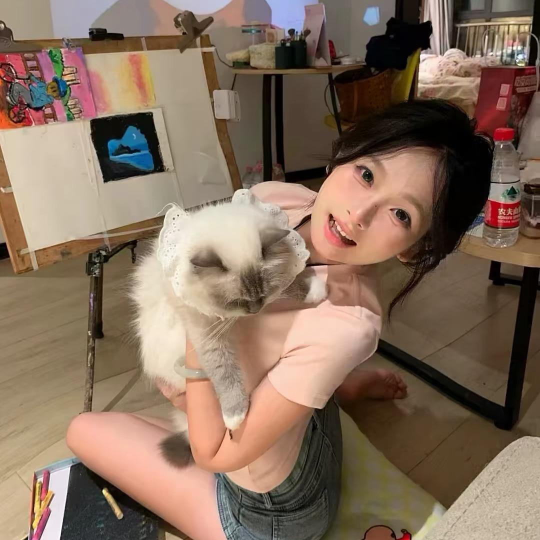 敏.