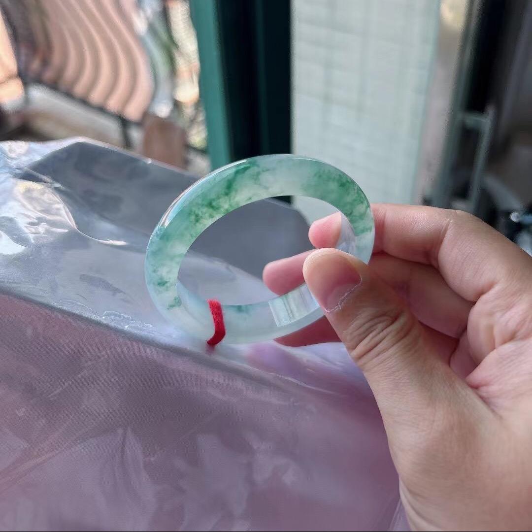 美玉谷翡翠手镯