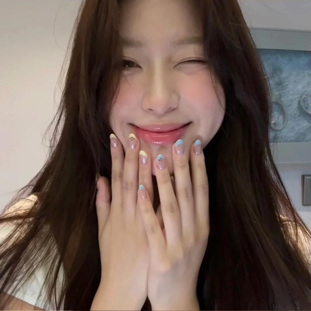 穿戴甲出圈恶女