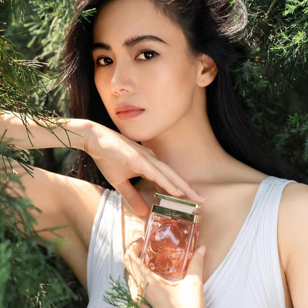 彩妆集合仓