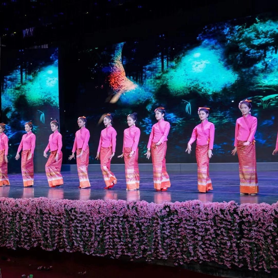 西双版纳天籁傣舞演出团